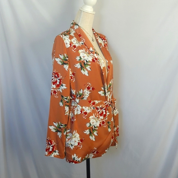 Jackets & Blazers - Pink Floral Tie Front Blazer Jacket (Size Large)